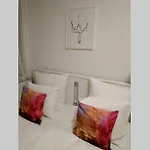 Horsky Loucna, Nove S Infrasaunou Апартаменты *